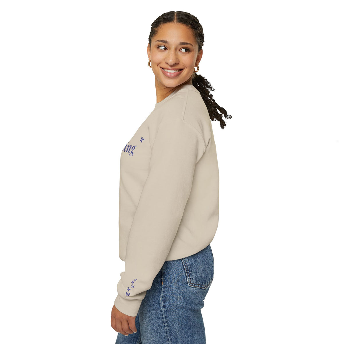 Becoming embroidered sweatshirt in light color with navy butterfly sleeve